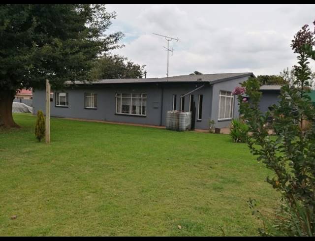 3 BEDROOM HOUSE FOR SALE IN SONLAND PARK